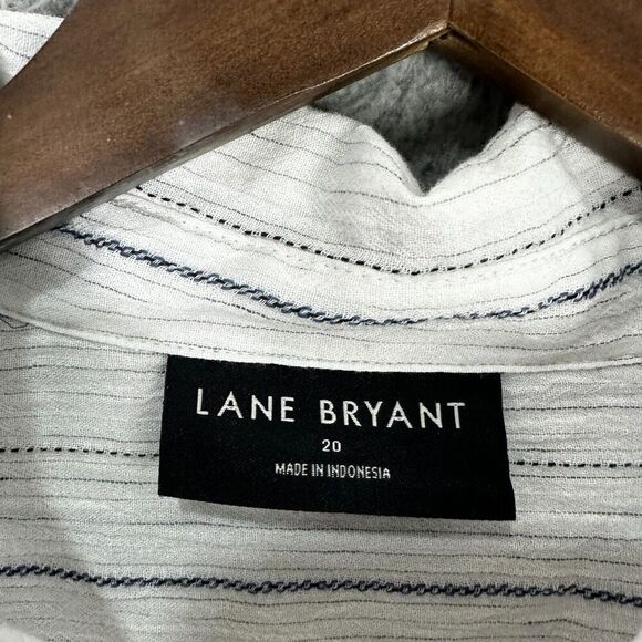 Lane Bryant Button Up Top Womens 20 White Striped Long sleeve Gauzy Career Chic - Picture 2 of 8